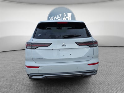 2026 Mitsubishi Outlander SE