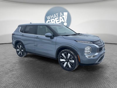 2026 Mitsubishi Outlander SE