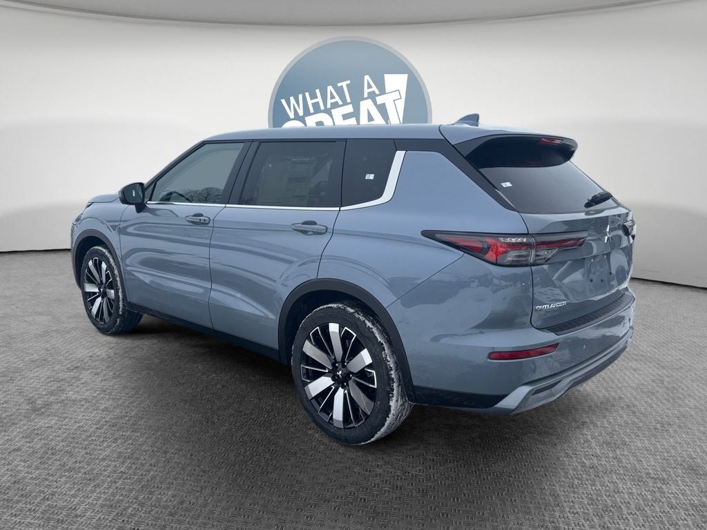 2026 Mitsubishi Outlander SE