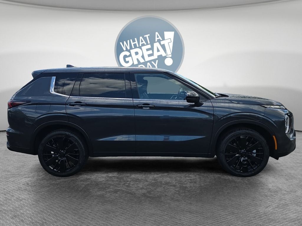 2026 Mitsubishi Outlander LE