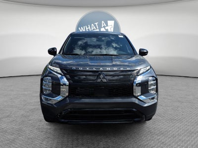 2026 Mitsubishi Outlander LE