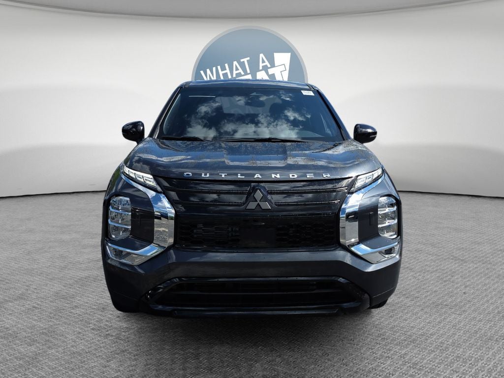 2026 Mitsubishi Outlander LE