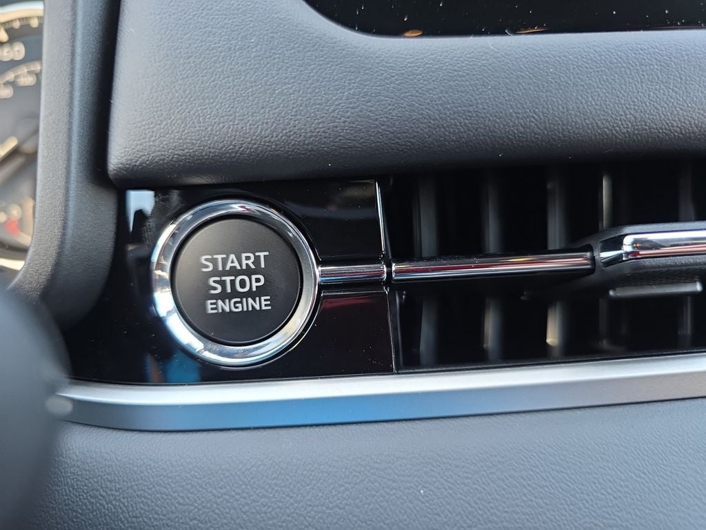 2026 Mitsubishi Outlander LE