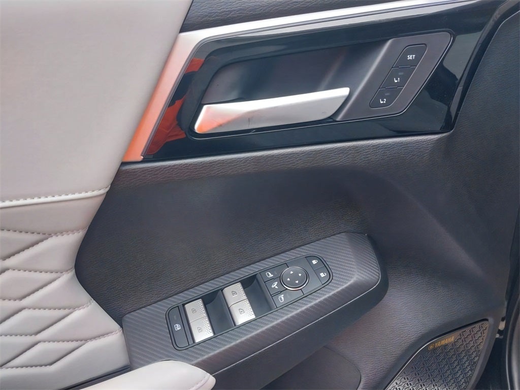 2025 Mitsubishi Outlander SEL Platinum Edition