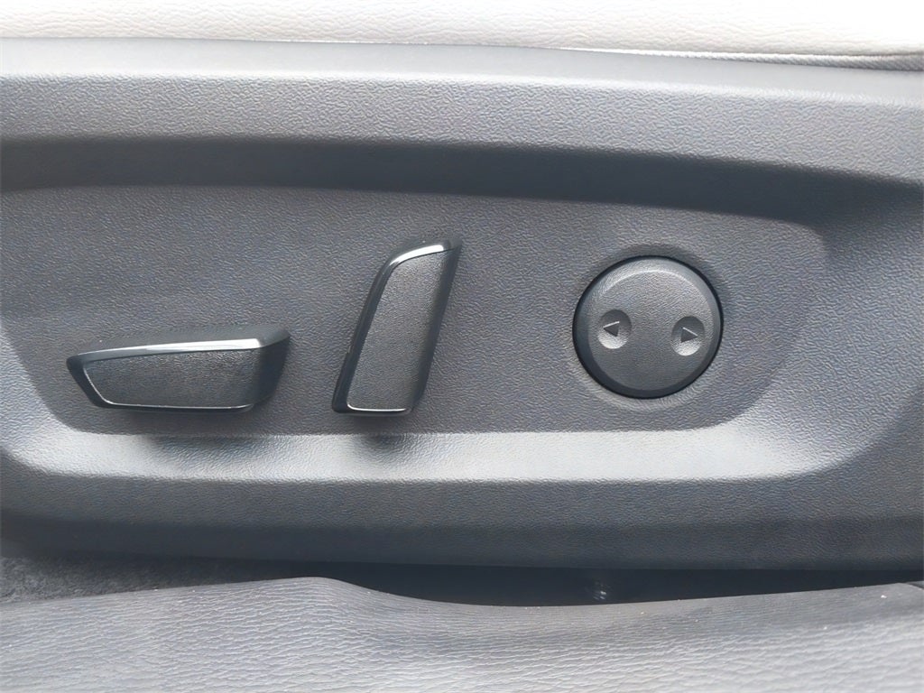 2025 Mitsubishi Outlander SEL Platinum Edition