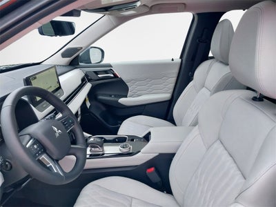 2025 Mitsubishi Outlander SEL Platinum Edition