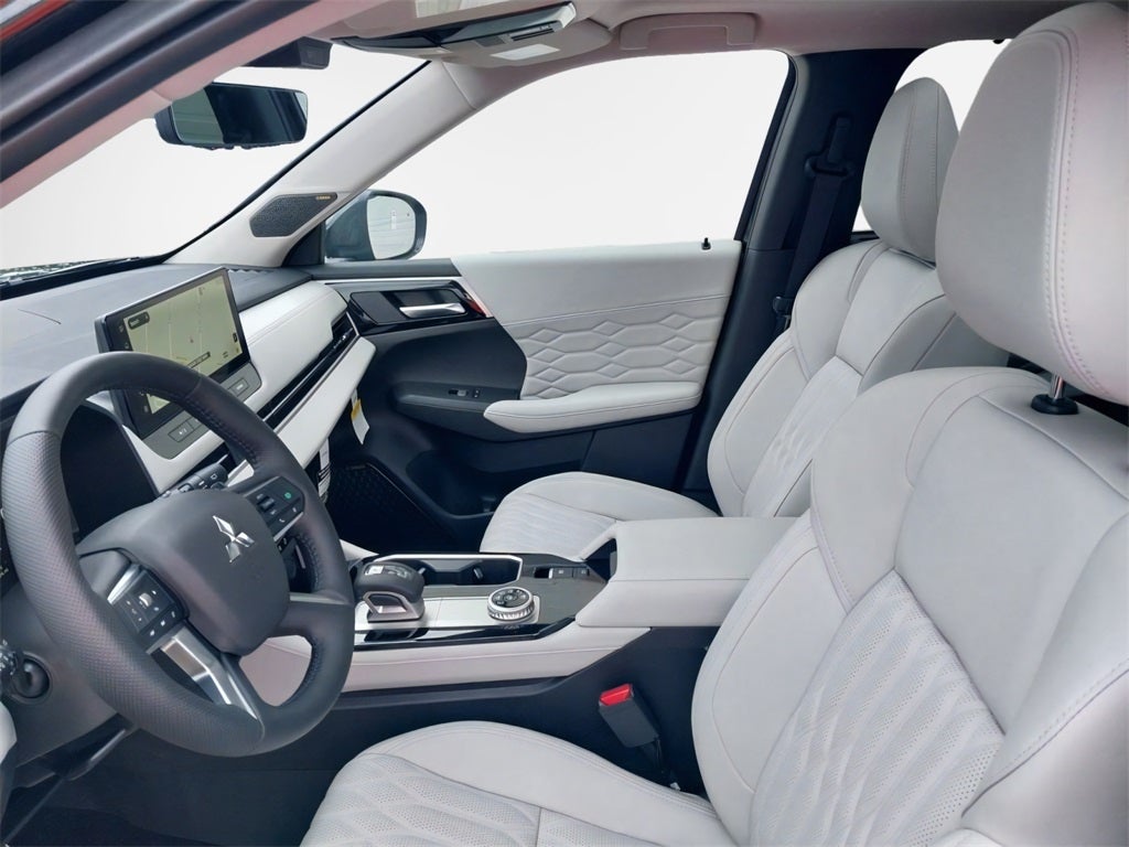 2025 Mitsubishi Outlander SEL Platinum Edition