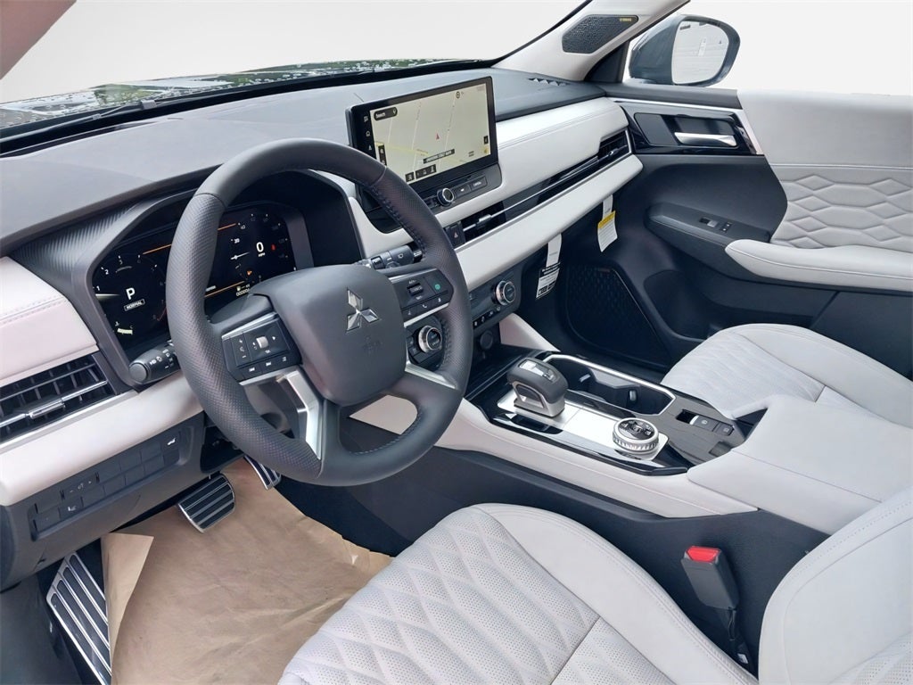 2025 Mitsubishi Outlander SEL Platinum Edition