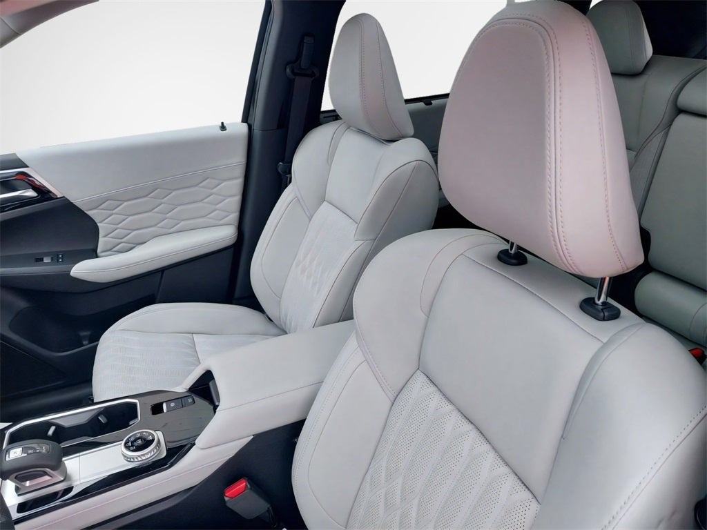 2025 Mitsubishi Outlander SEL Platinum Edition