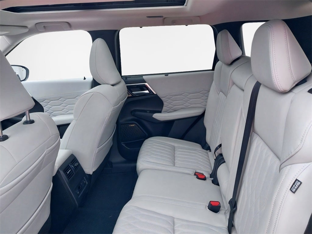 2025 Mitsubishi Outlander SEL Platinum Edition