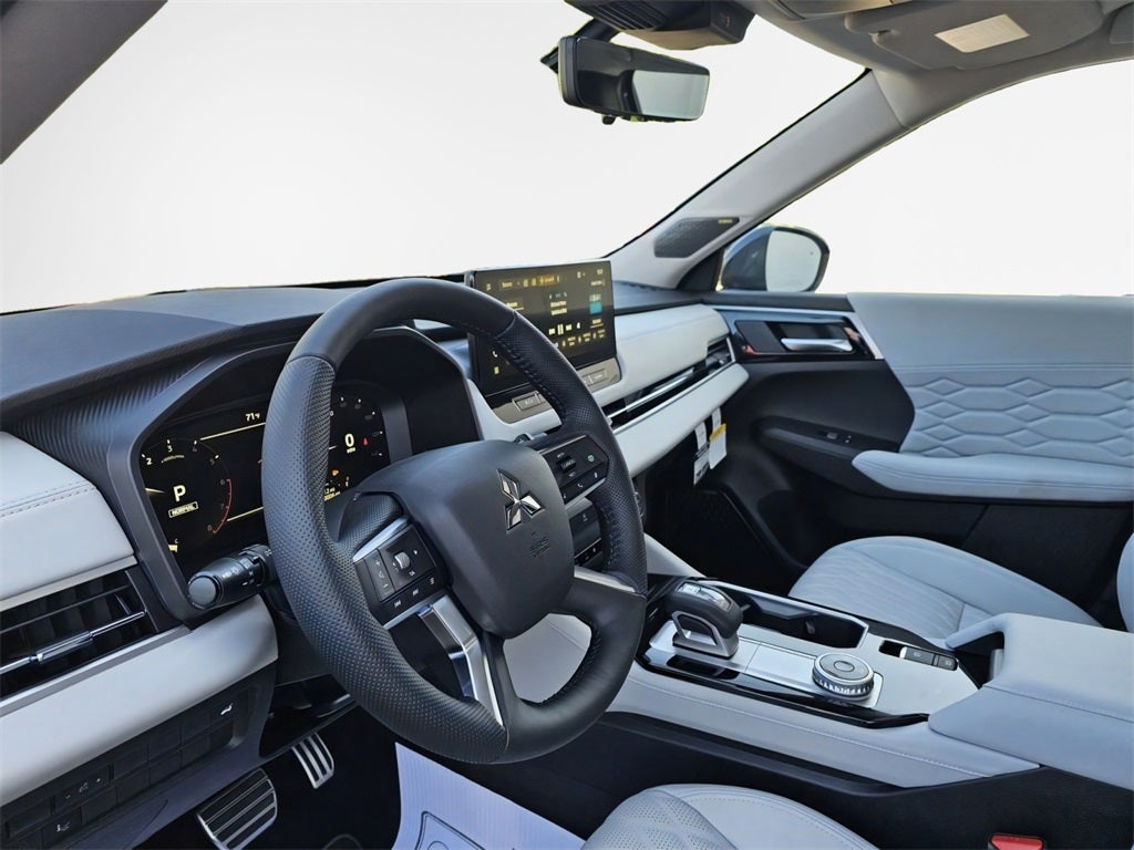 2025 Mitsubishi Outlander SEL Platinum Edition