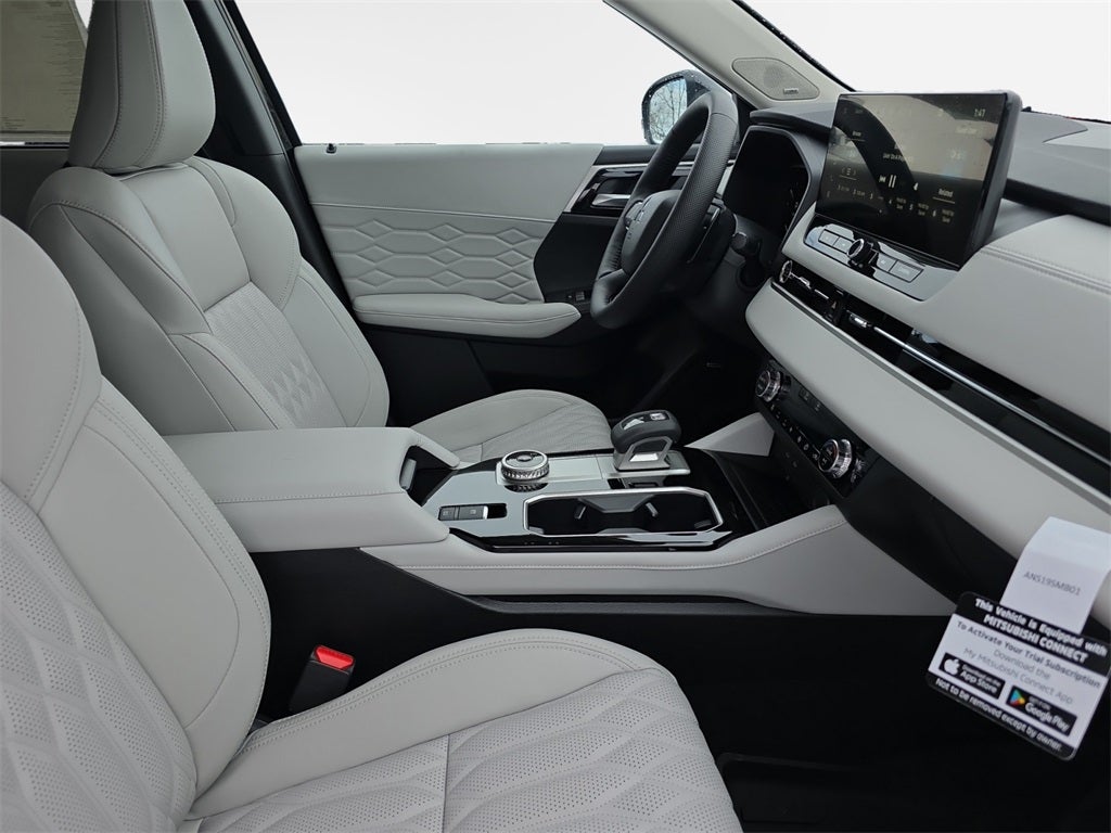 2026 Mitsubishi Outlander SEL