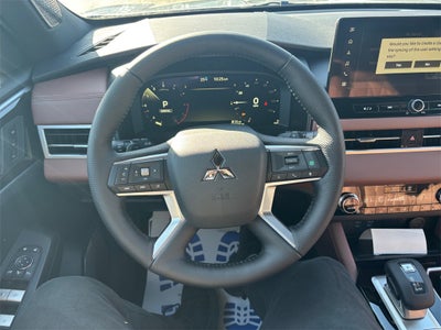 2026 Mitsubishi Outlander SEL