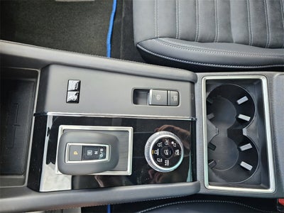 2025 Mitsubishi Outlander PHEV SE