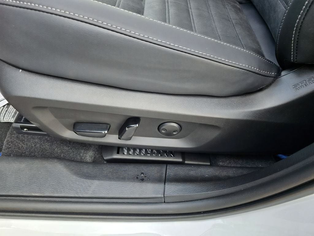 2025 Mitsubishi Outlander PHEV SE