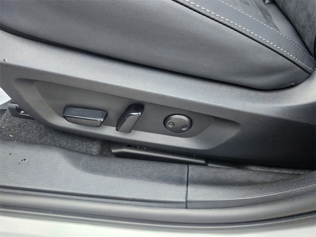 2025 Mitsubishi Outlander PHEV SE