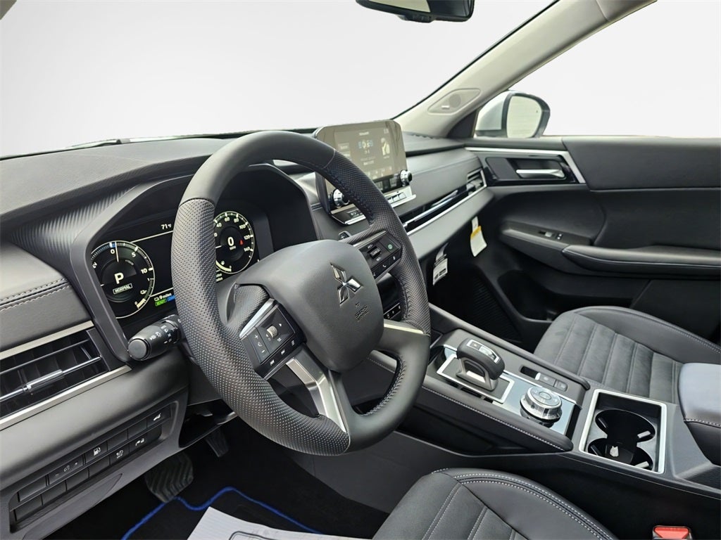 2025 Mitsubishi Outlander PHEV SE