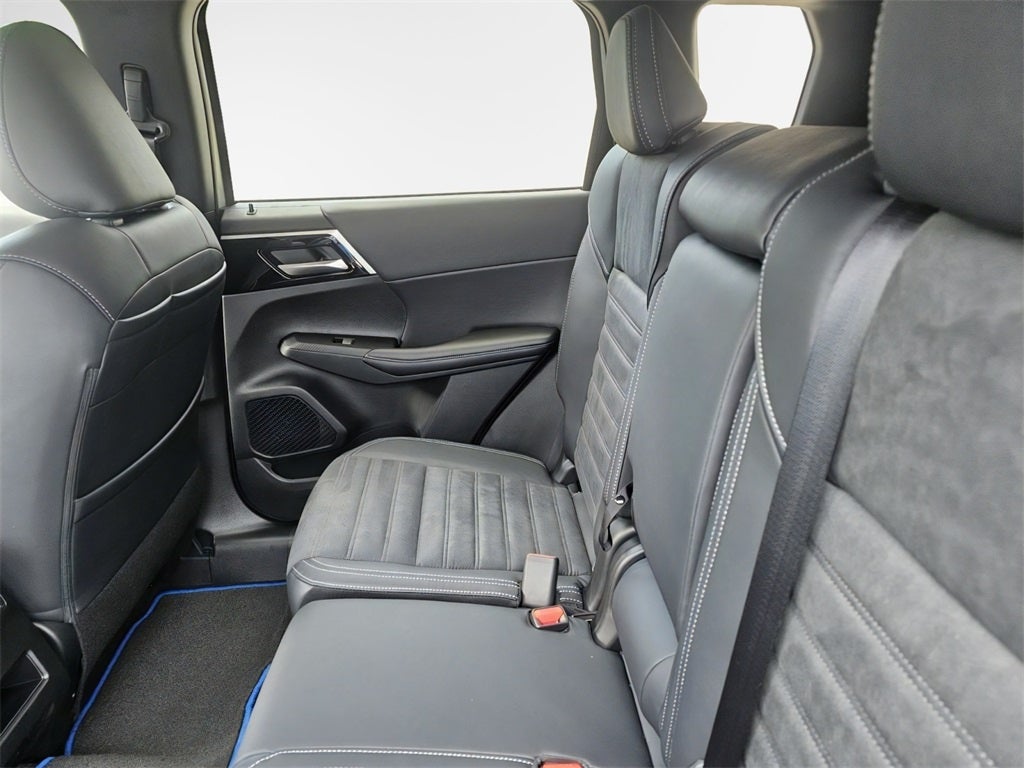 2025 Mitsubishi Outlander PHEV SE