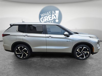 2025 Mitsubishi Outlander PHEV SE