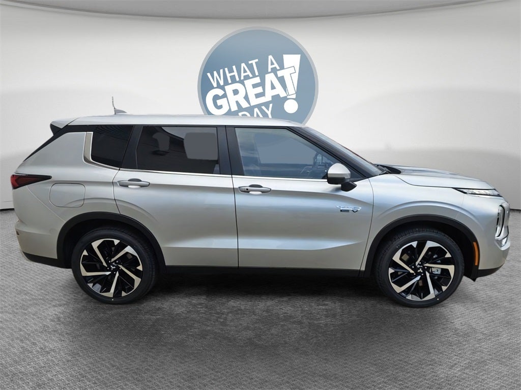 2025 Mitsubishi Outlander PHEV SE