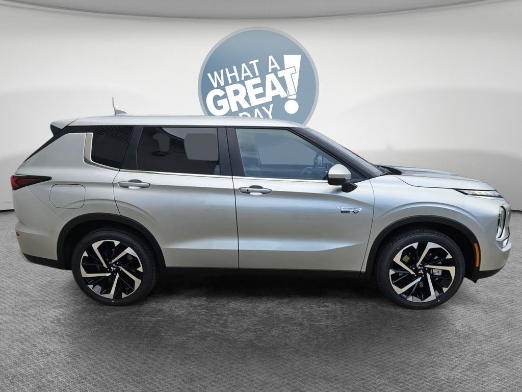 2025 Mitsubishi Outlander PHEV SE