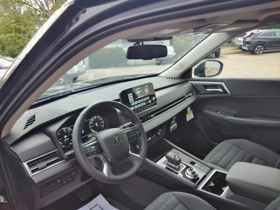 2025 Mitsubishi Outlander PHEV SE