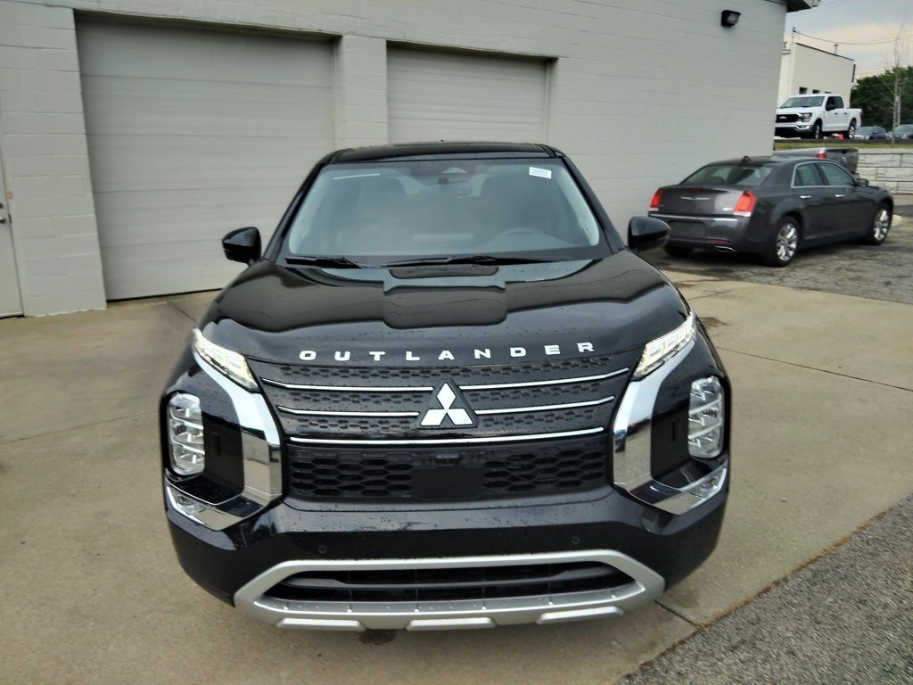 2025 Mitsubishi Outlander PHEV SE