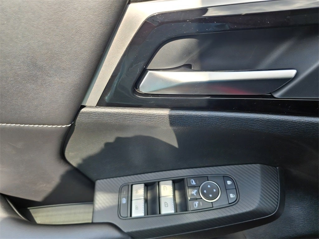 2025 Mitsubishi Outlander PHEV SE