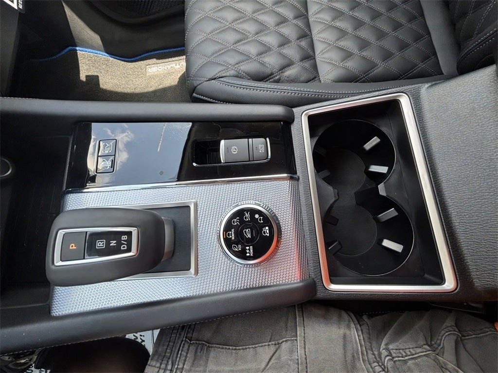 2025 Mitsubishi Outlander PHEV SEL