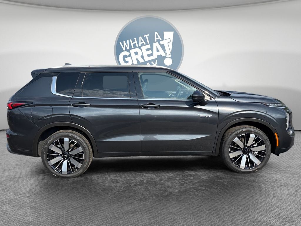 2026 Mitsubishi Outlander PHEV SEL