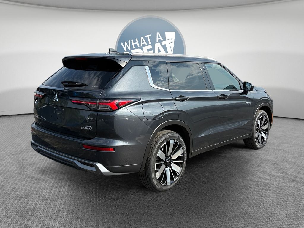 2026 Mitsubishi Outlander PHEV SEL