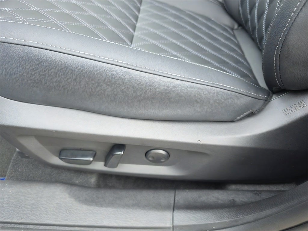 2025 Mitsubishi Outlander PHEV SEL