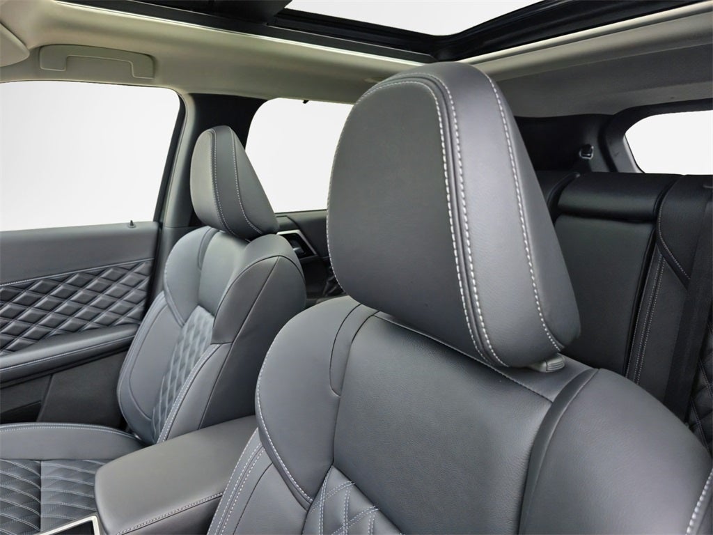 2025 Mitsubishi Outlander PHEV SEL