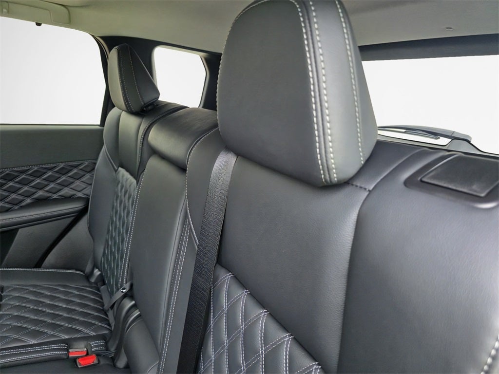 2025 Mitsubishi Outlander PHEV SEL