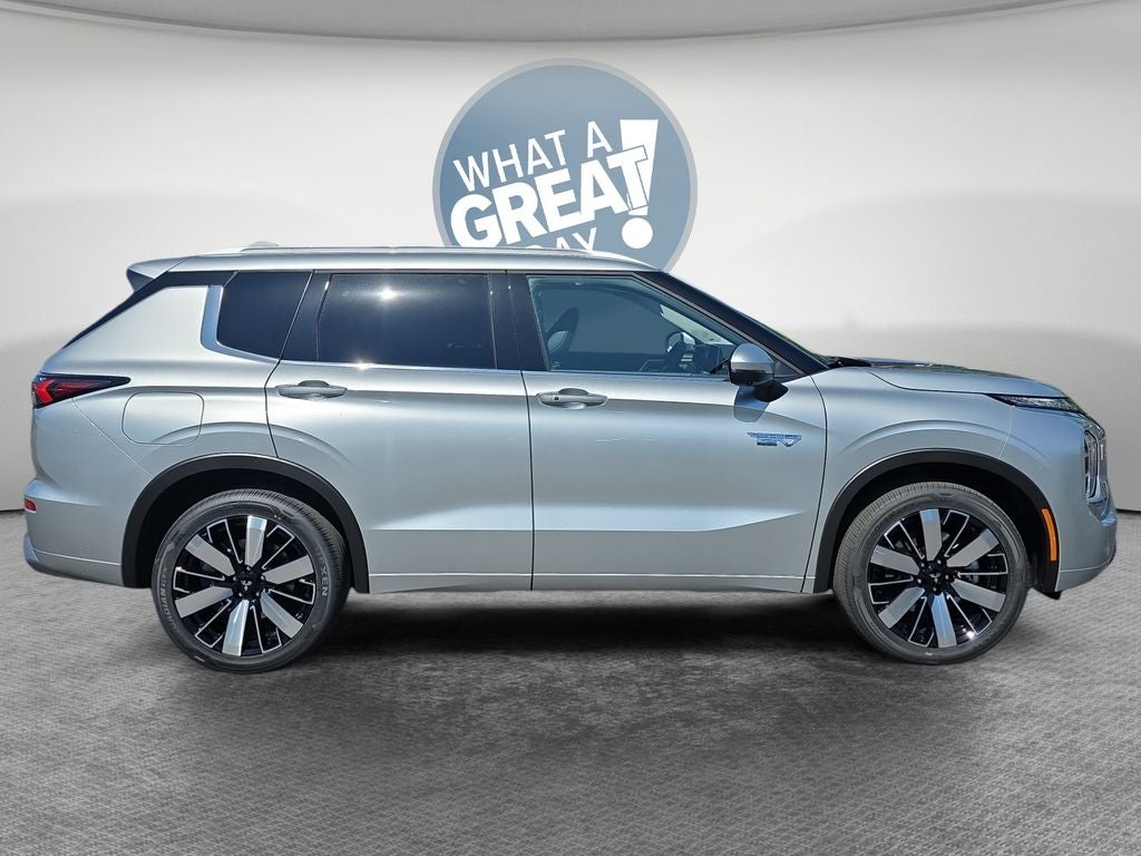 2026 Mitsubishi Outlander PHEV SEL
