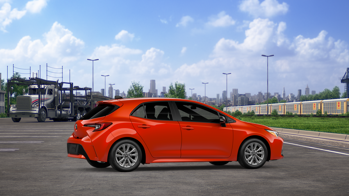 2027 Toyota Corolla Hatchback SE