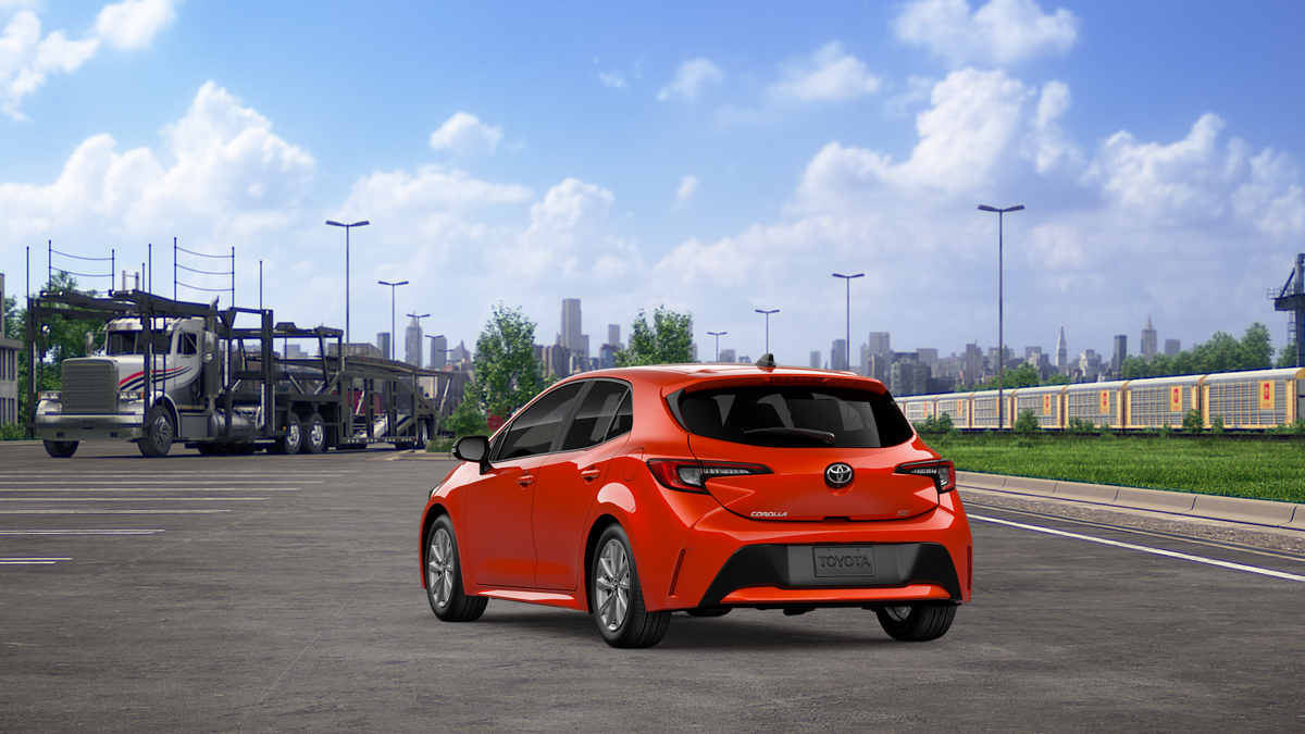 2027 Toyota Corolla Hatchback SE