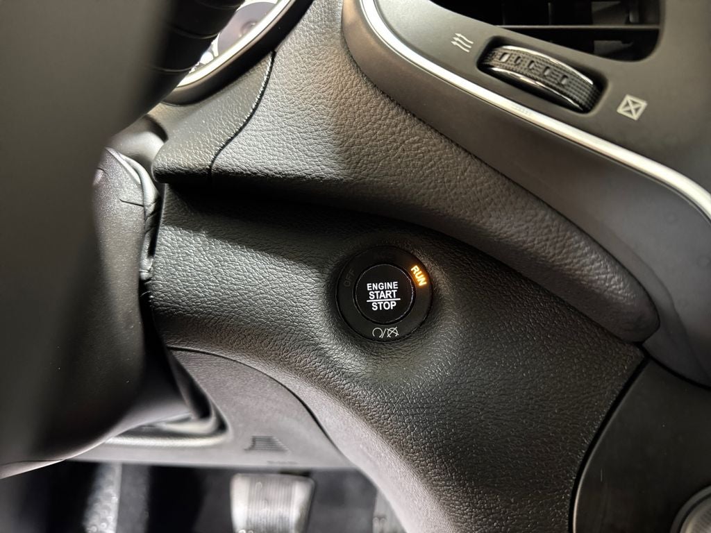 2023 Jeep Cherokee Altitude