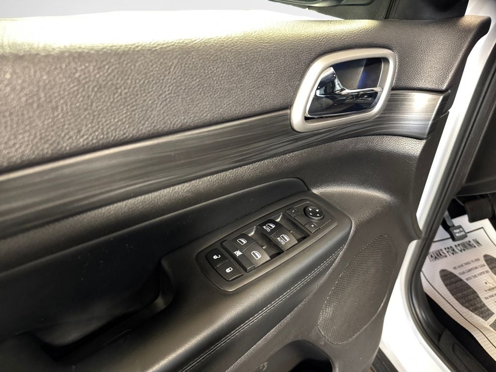 2019 Jeep Grand Cherokee Laredo E