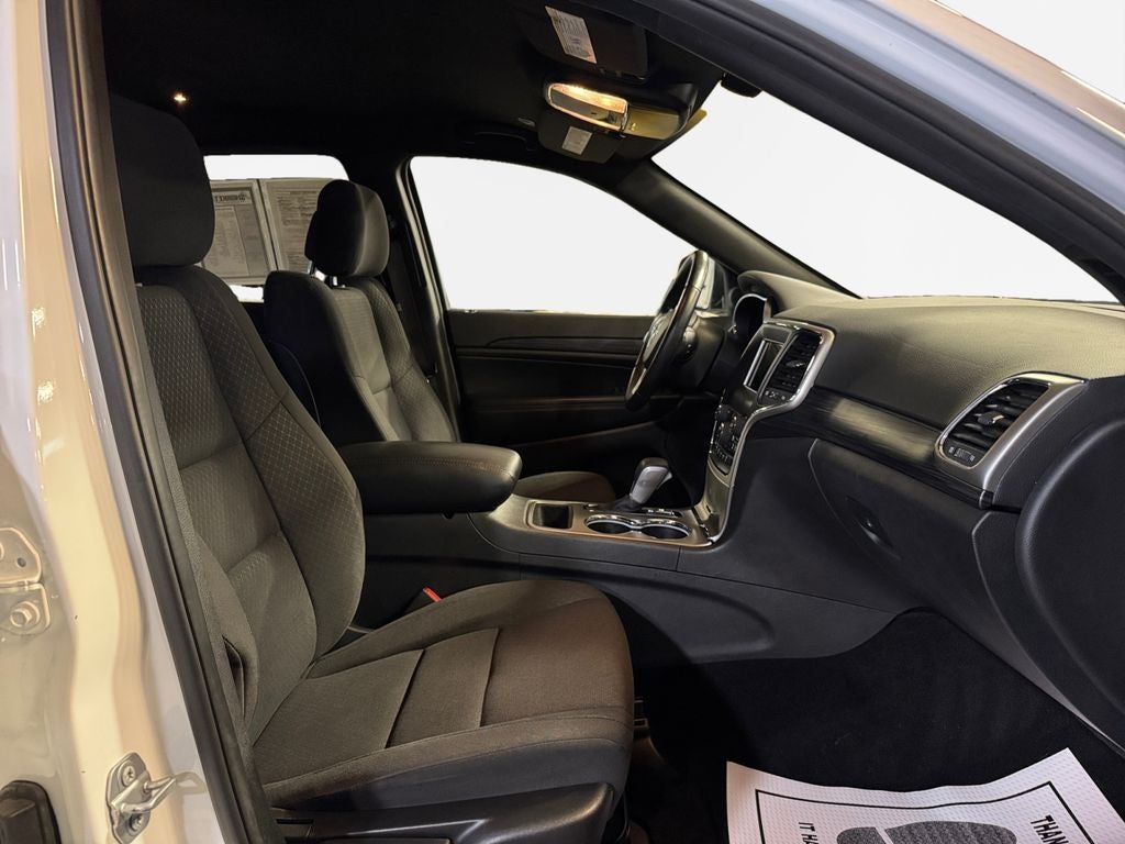 2019 Jeep Grand Cherokee Laredo E