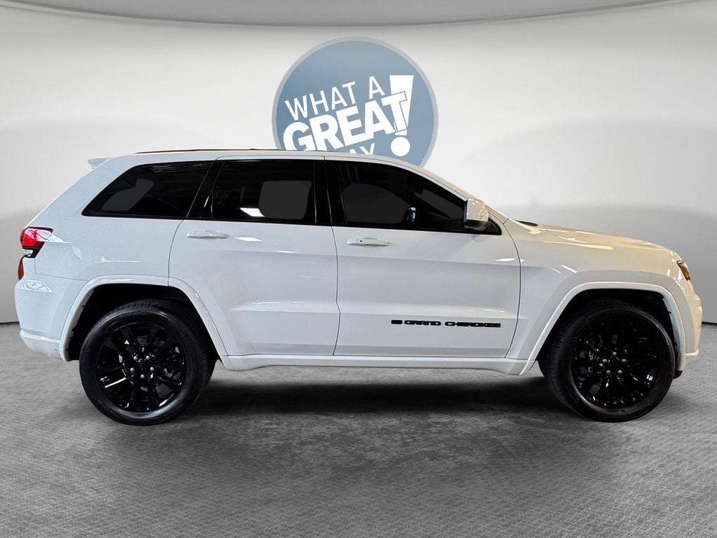 2022 Jeep Grand Cherokee Laredo X