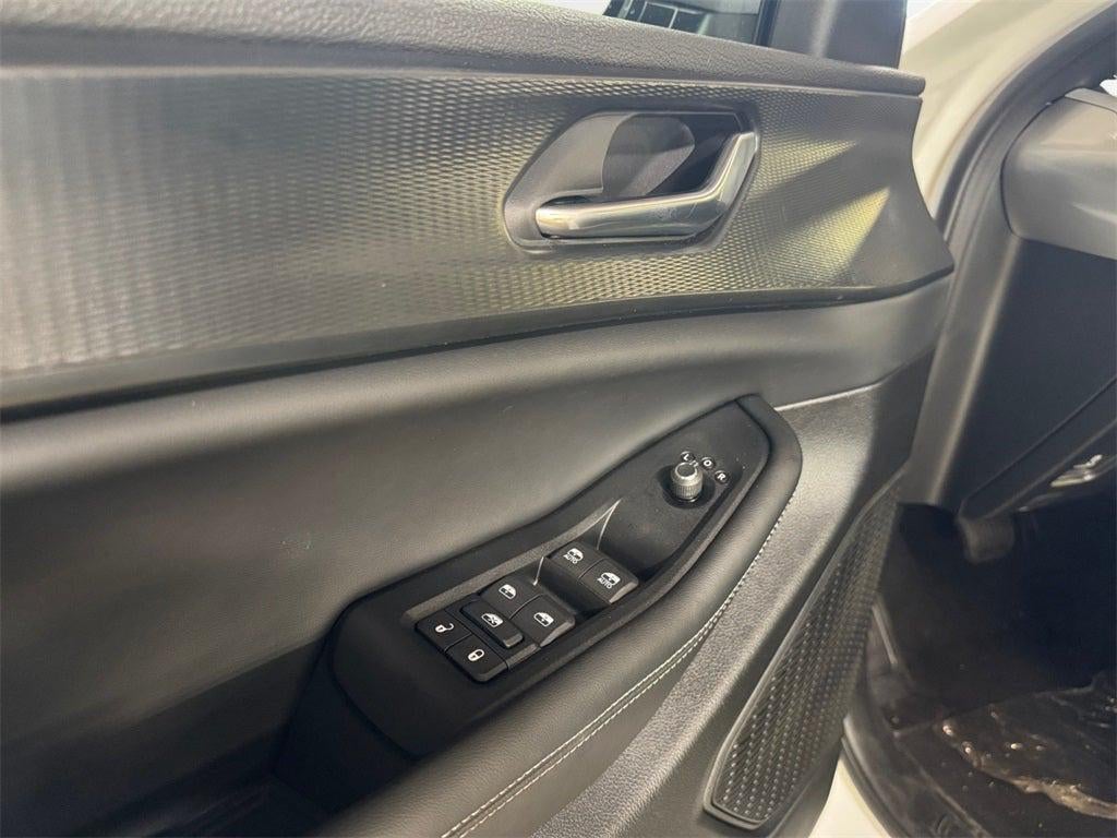 2025 Jeep Grand Cherokee Base