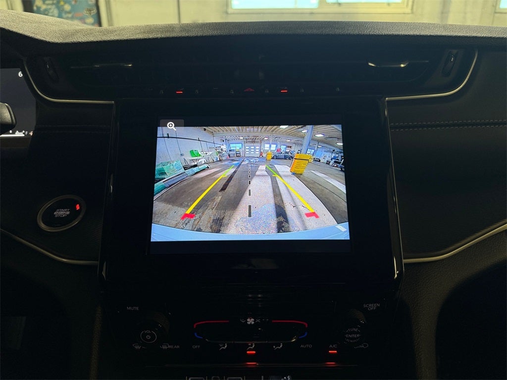 2025 Jeep Grand Cherokee Base