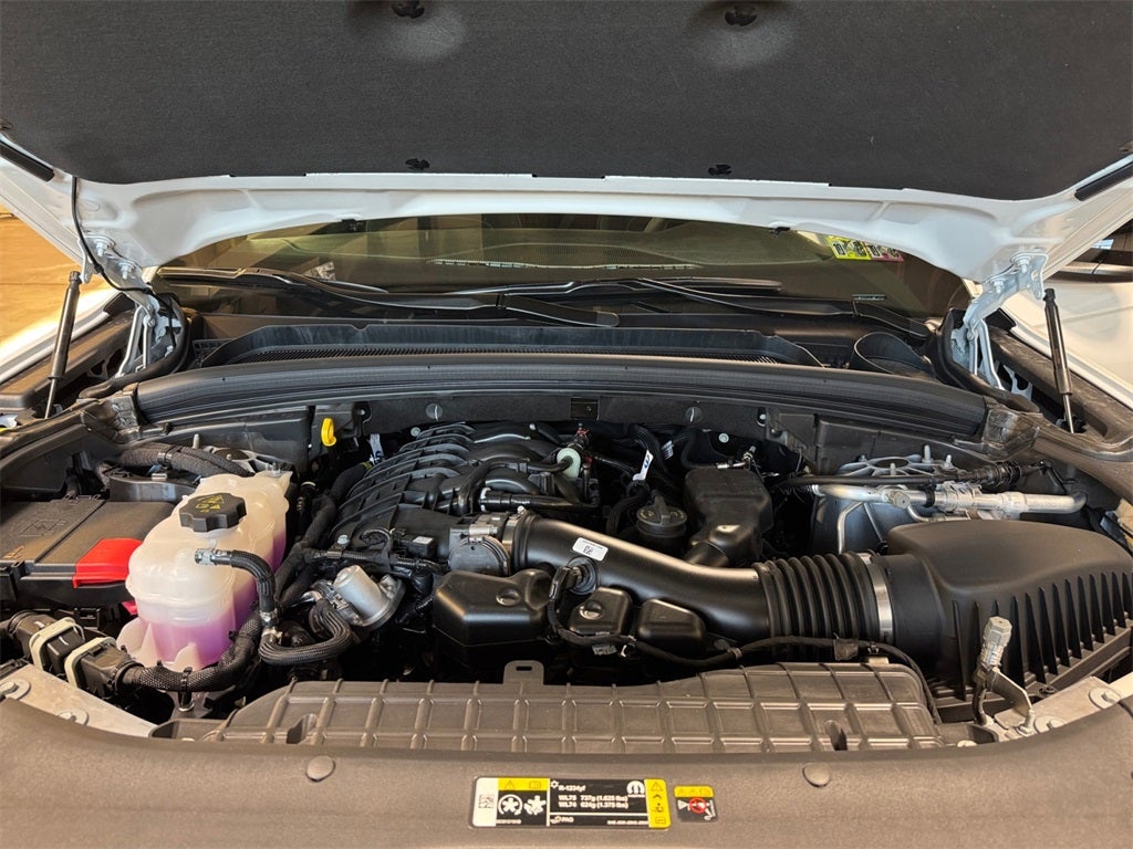 2025 Jeep Grand Cherokee Base