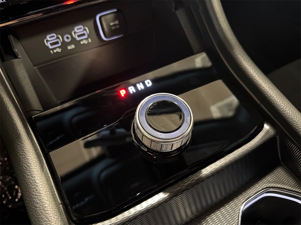 2025 Jeep Grand Cherokee Base