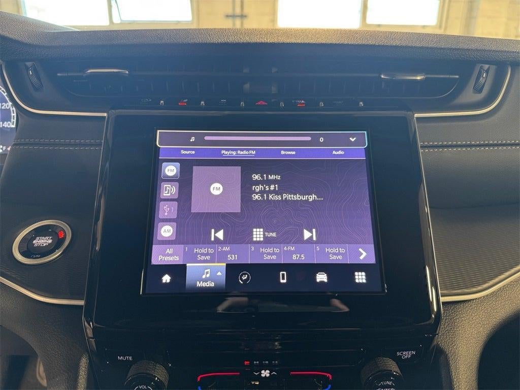 2025 Jeep Grand Cherokee Base