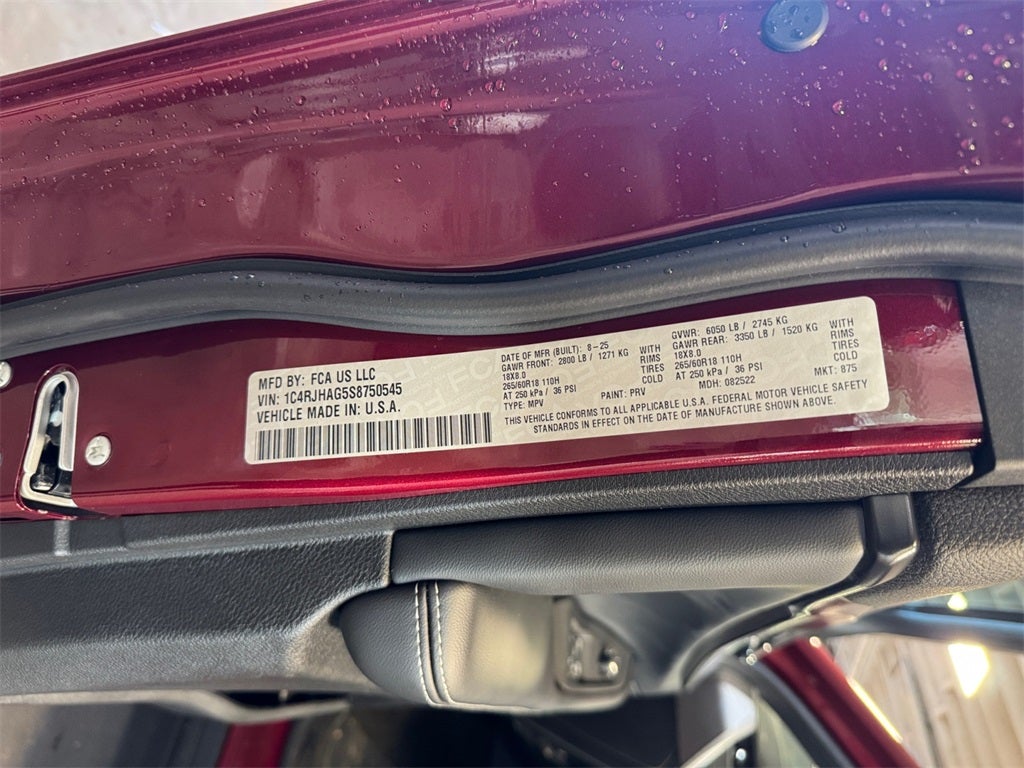 2025 Jeep Grand Cherokee Base