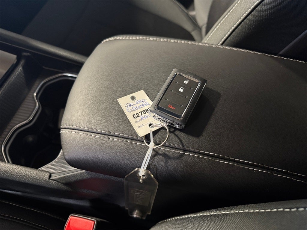 2025 Jeep Grand Cherokee Base