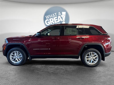 2025 Jeep Grand Cherokee Base