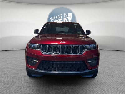 2025 Jeep Grand Cherokee Base